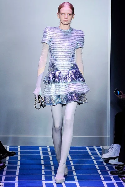 Look 37